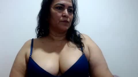 Snapshot of sara_love43 chatting on 08-08-26, 05:42 Sara love online show from 08-08-26, 05:42