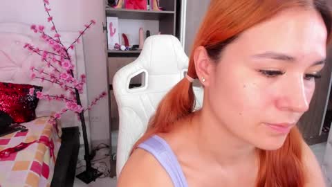 Snapshot of sara_martin_ chatting on 12-13-24, 02:05 sara online show from 12-13-24, 02:05