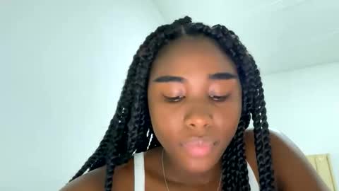 Snapshot of sara_muscle chatting on 09-14-25, 10:09 Sara online show from 09-14-25, 10:09