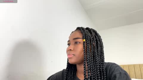 Snapshot of sara_muscle chatting on 09-16-25, 01:34 Sara online show from 09-16-25, 01:34