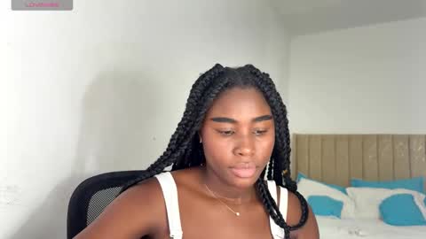 Snapshot of sara_muscle chatting on 10-26-25, 02:06 Sara online show from 10-26-25, 02:06