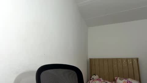 Snapshot of sara_muscle chatting on 11-09-25, 01:04 Sara online show from 11-09-25, 01:04