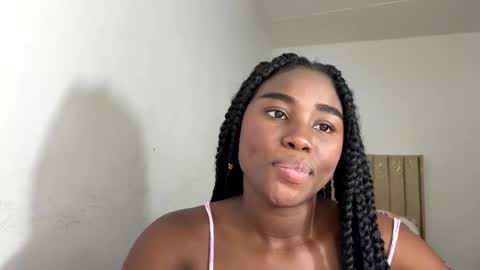 Snapshot of sara_muscle chatting on 11-13-25, 04:55 Sara online show from 11-13-25, 04:55