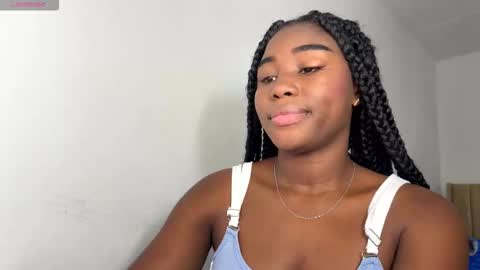 Snapshot of sara_muscle chatting on 11-25-25, 07:25 Sara online show from 11-25-25, 07:25