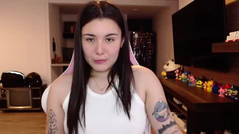 Snapshot of sara_sunrise_ chatting on 12-16-24, 05:22 Sara online show from 12-16-24, 05:22