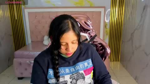 Sara T. online show from 06-09-26, 03:18