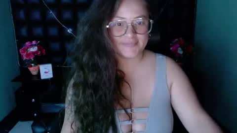 sara_thonson_ online show from 12-27-24, 07:08