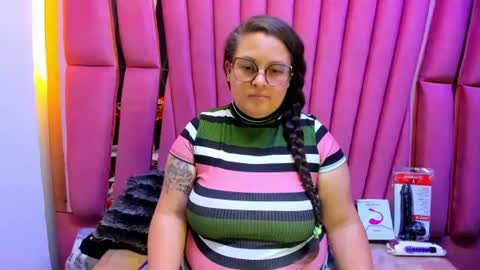 sara_thonson_ online show from 06-26-26, 05:23