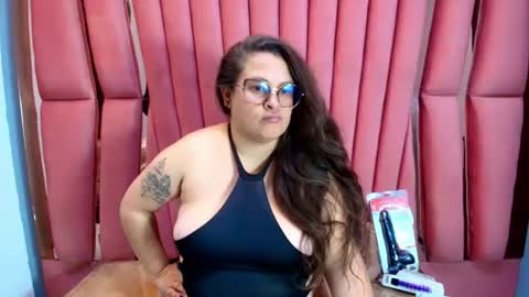 sara_thonson_ online show from 07-18-26, 03:54