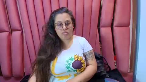 sara_thonson_ online show from 07-19-26, 03:43