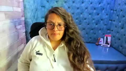 sara_thonson_ online show from 07-22-26, 03:42