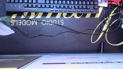 sara_valderrama_ online show from 05-25-26, 11:49