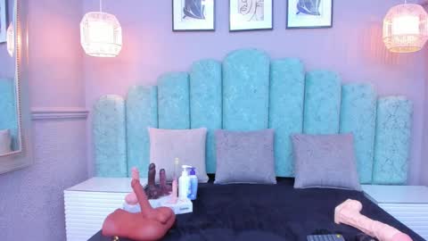 Sara online show from 01-17-25, 03:43