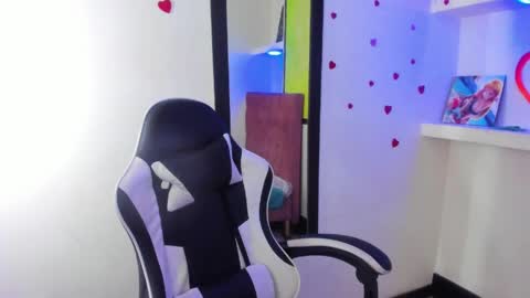  1 online show from 05-05-26, 05:04