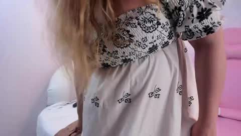 Saraa Gomez online show from 04-01-26, 03:42