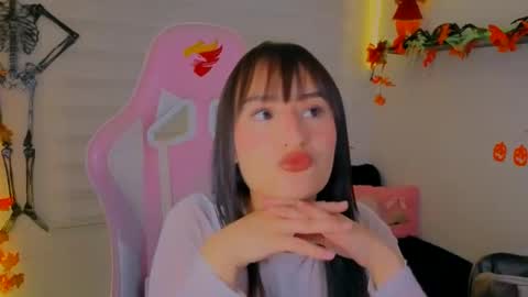 Snapshot of saraa_ramirez chatting on 10-18-25, 05:10 Sarah Ramirez online show from 10-18-25, 05:10