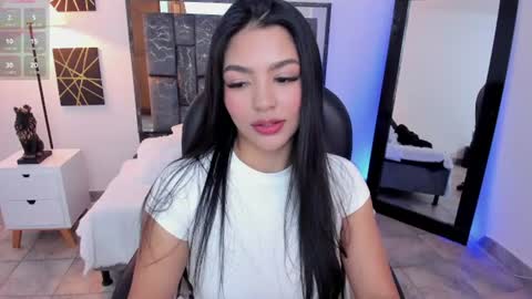 saraa_stormy online show from 06-16-26, 07:49