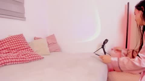 Snapshot of saraaah_fox chatting on 02-19-26, 11:23 Sarah online show from 02-19-26, 11:23