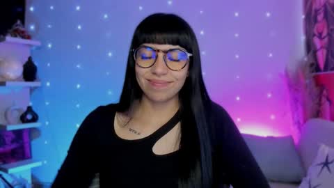 Sara online show from 10-23-25, 07:34