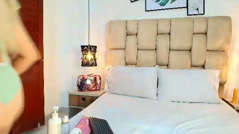 sarablonde_t online show from 07-30-26, 08:08