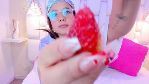 Sara online show from 04-17-26, 12:13