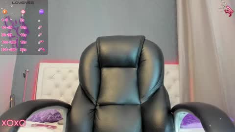 Snapshot of saraby_blandon chatting on 01-18-25, 10:17 online show from 01-18-25, 10:17