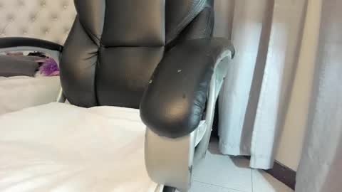 Snapshot of saraby_blandon chatting on 01-30-25, 10:29 online show from 01-30-25, 10:29