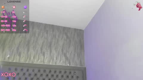 Snapshot of saraby_blandon chatting on 02-04-25, 10:00 online show from 02-04-25, 10:00