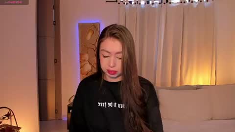 sara cavali online show from 06-24-26, 12:04