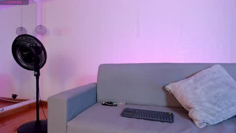 Sara  Everyday From 1430 to 2130 Col Time online show from 12-06-24, 12:45