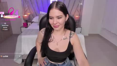 Snapshot of saracruz_1 chatting on 06-16-26, 04:04 saracruz online show from 06-16-26, 04:04