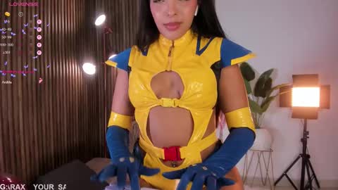 Snapshot of saraferrerx chatting on 10-30-25, 01:12 IG your sarax  Im here from Monday to Saturday from 630 to 1030 GMT If you miss me a lot please join my fan club online show from 10-30-25, 01:12