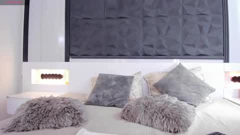  Sara Gomez  online show from 02-26-25, 04:14