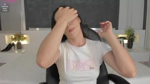  Sara Gomez  online show from 04-06-26, 01:12