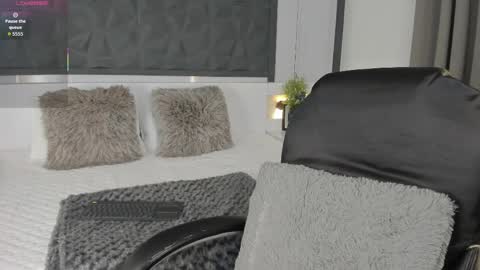 Snapshot of saragomez_1 chatting on 04-29-26, 01:15 Sara Gomez online show from 04-29-26, 01:15