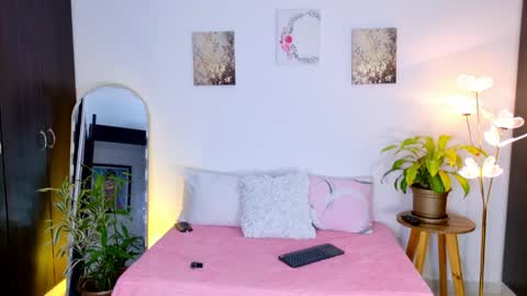 sarah  cinnamon online show from 04-27-26, 07:34