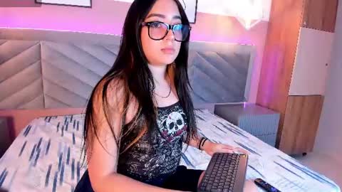 sarah__smith__ online show from 07-14-26, 09:31