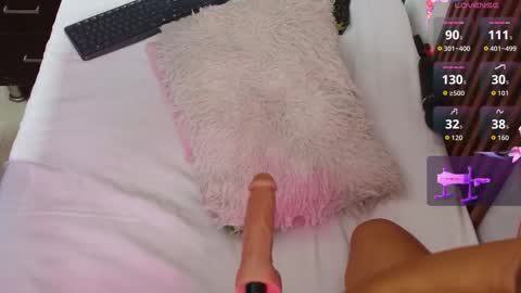 Snapshot of sarah_babe_ chatting on 11-12-25, 02:39 Sarah online show from 11-12-25, 02:39