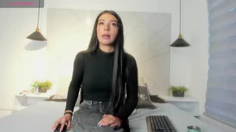 sarah_collens_ online show from 06-16-26, 11:24