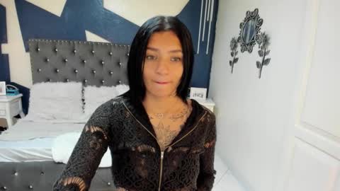 Snapshot of sarah_curtis chatting on 01-09-26, 11:17 Sarah online show from 01-09-26, 11:17