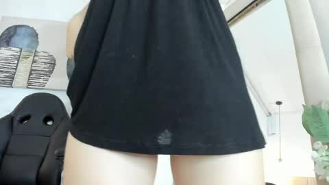 sarah_gothicgirl online show from 04-15-26, 07:43