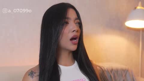       online show from 12-17-25, 12:00