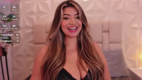 Snapshot of sarah_jacobbs chatting on 02-28-25, 02:53 online show from 02-28-25, 02:53