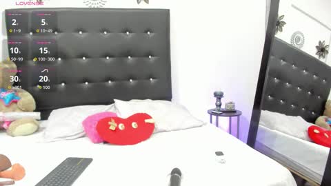 sarah_lowee online show from 11-12-25, 12:49