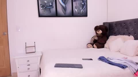Snapshot of sarah_marquez_ chatting on 02-18-25, 01:10 Sarah Marquez online show from 02-18-25, 01:10
