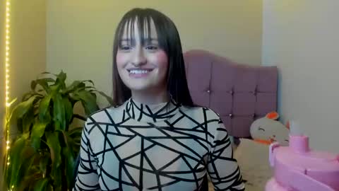 Sarah Ramirez online show from 12-16-24, 07:15