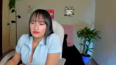 Sarah Ramirez online show from 02-25-25, 09:24