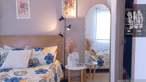 Snapshot of sarah_rayy chatting on 10-31-25, 05:25 sarah_rayy online show from 10-31-25, 05:25