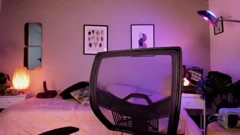   online show from 12-19-24, 02:23