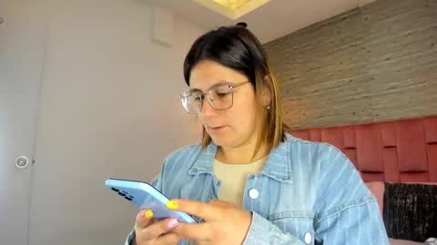 Sarah Deyvis online show from 09-22-25, 12:51